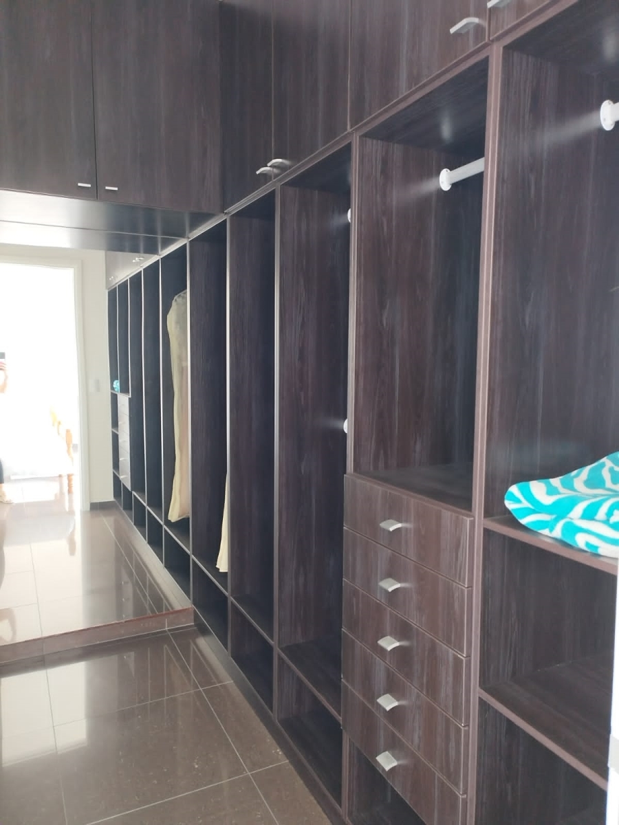 To Let 5 Bedroom Property for Rent in La Concorde Western Cape